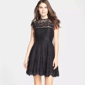 BB Dakota Size 6 Rhianna Open Back Lace Fit& Flare Dress Black NWT size 6